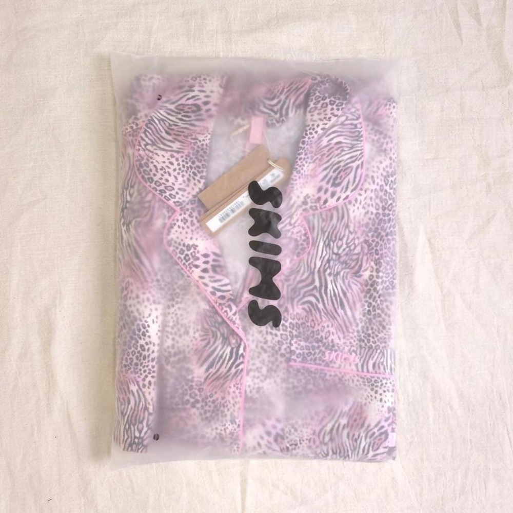 Skims pink animal print long sleep set Size S